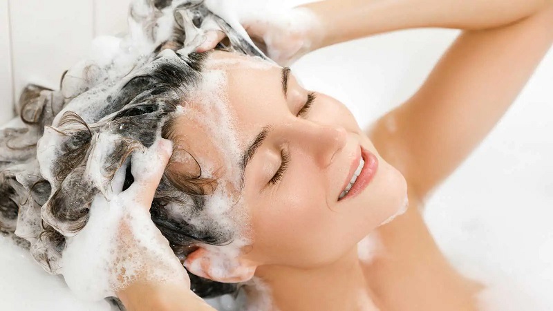 Washing Your Hair: Steps and Things to Consider Before Doing It