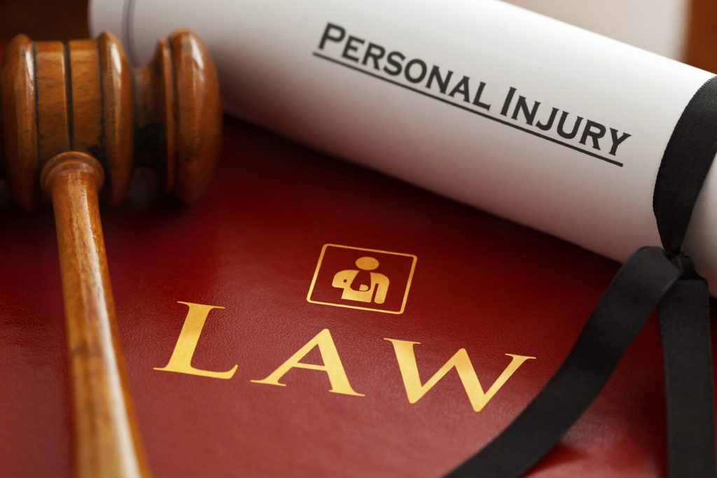 The Difference Between a Personal Injury Settlement and a Court Award 