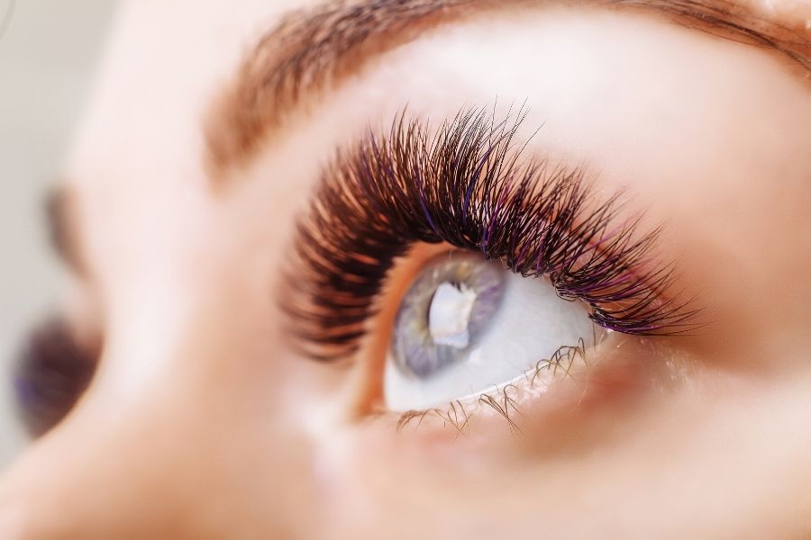Lash Love: Why Eyelash Extensions Are the Beauty Trend of the Decade